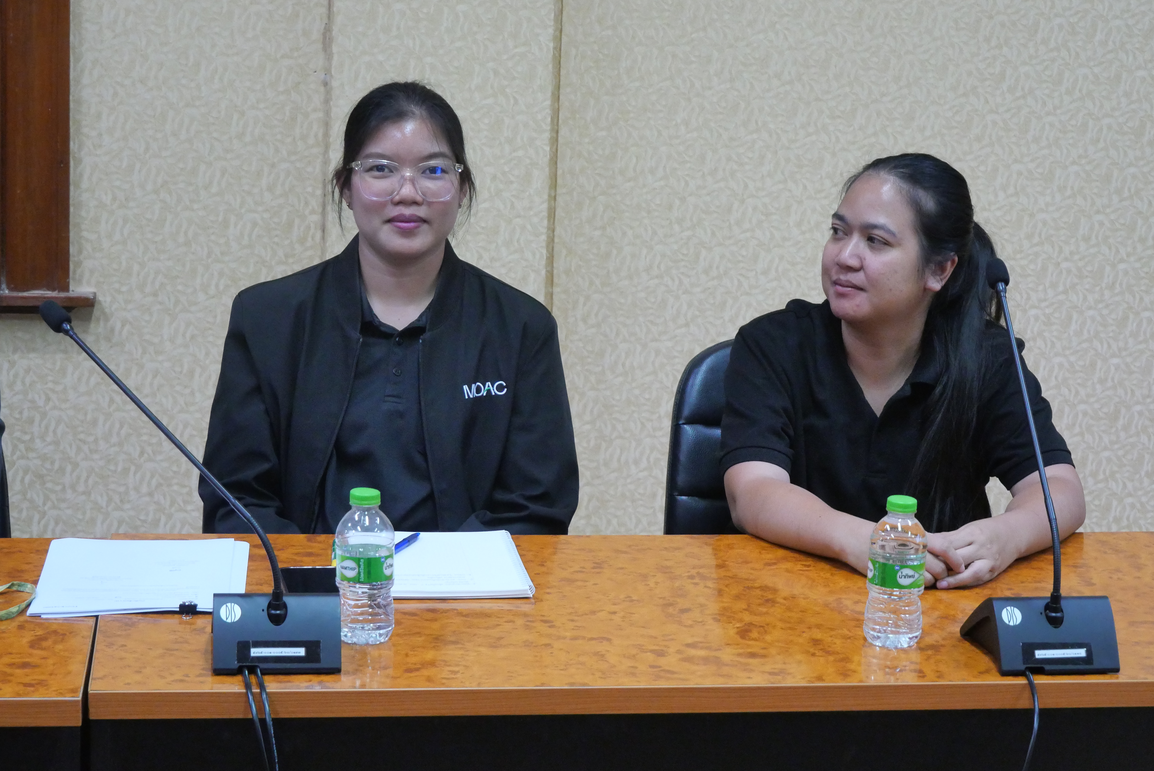 title - รองเลขาธิการ ส.ป.ก. ประชุมติดตามความก้าวหน้าการส่งเอกสารเบิกจ่ายผ่านระบบสารบรรณอิเล็กทรอนิกส์ (e-Office) ของสำนักบริหารกลาง 